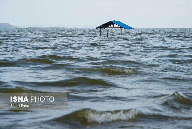 حال خوب دریاچه ارومیه با بارندگی های سیل آسای امسال، احتمال عبور از شرایط بحرانی