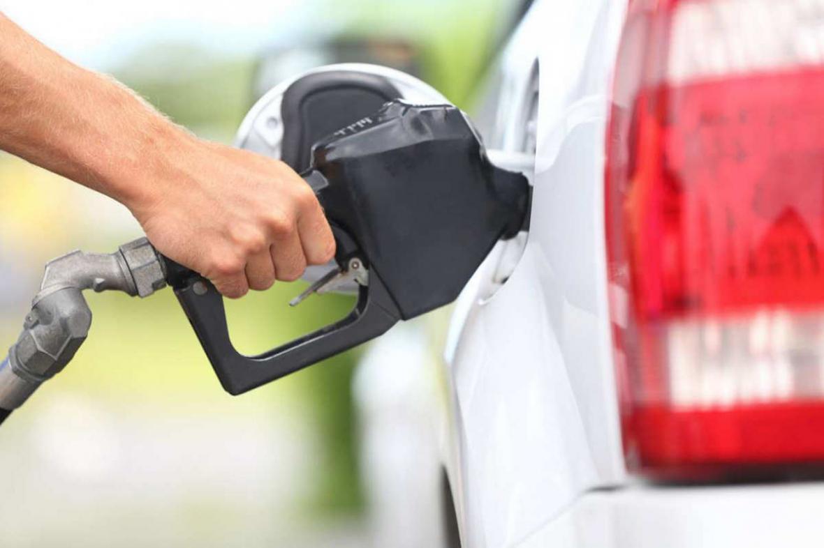 کاهش عرضه بنزین سوپر بدلیل عدم استقبال مردم