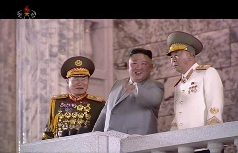 کره شمالی از بزرگترین موشک بالستیک قاره پیمای دنیا رونمایی کرد، عکس