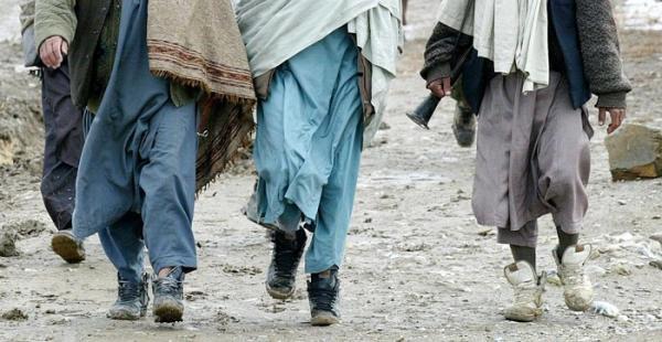 ادامه حضور نظامیان آمریکا در افغانستان، هشدار طالبان به آمریکا
