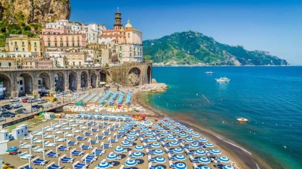 محدودیت پوشش برای گردشگران در سواحل ایتالیا، ممنوعیت حوله ولباس شنا