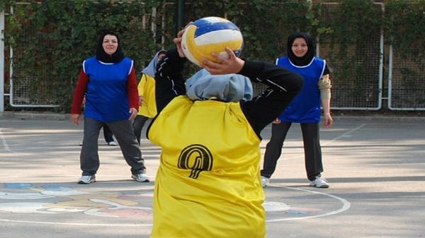 رقابت بانوان خوزستانی در مسابقات داژبال کارگری کشور